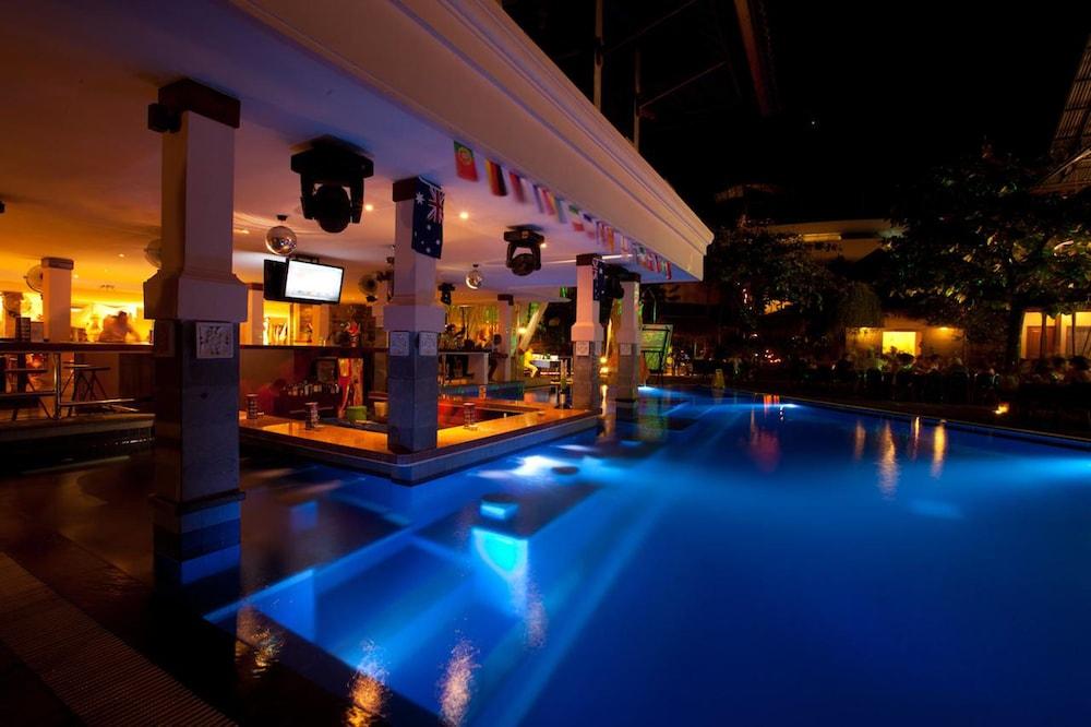Bounty Kuta Hotel 3*
